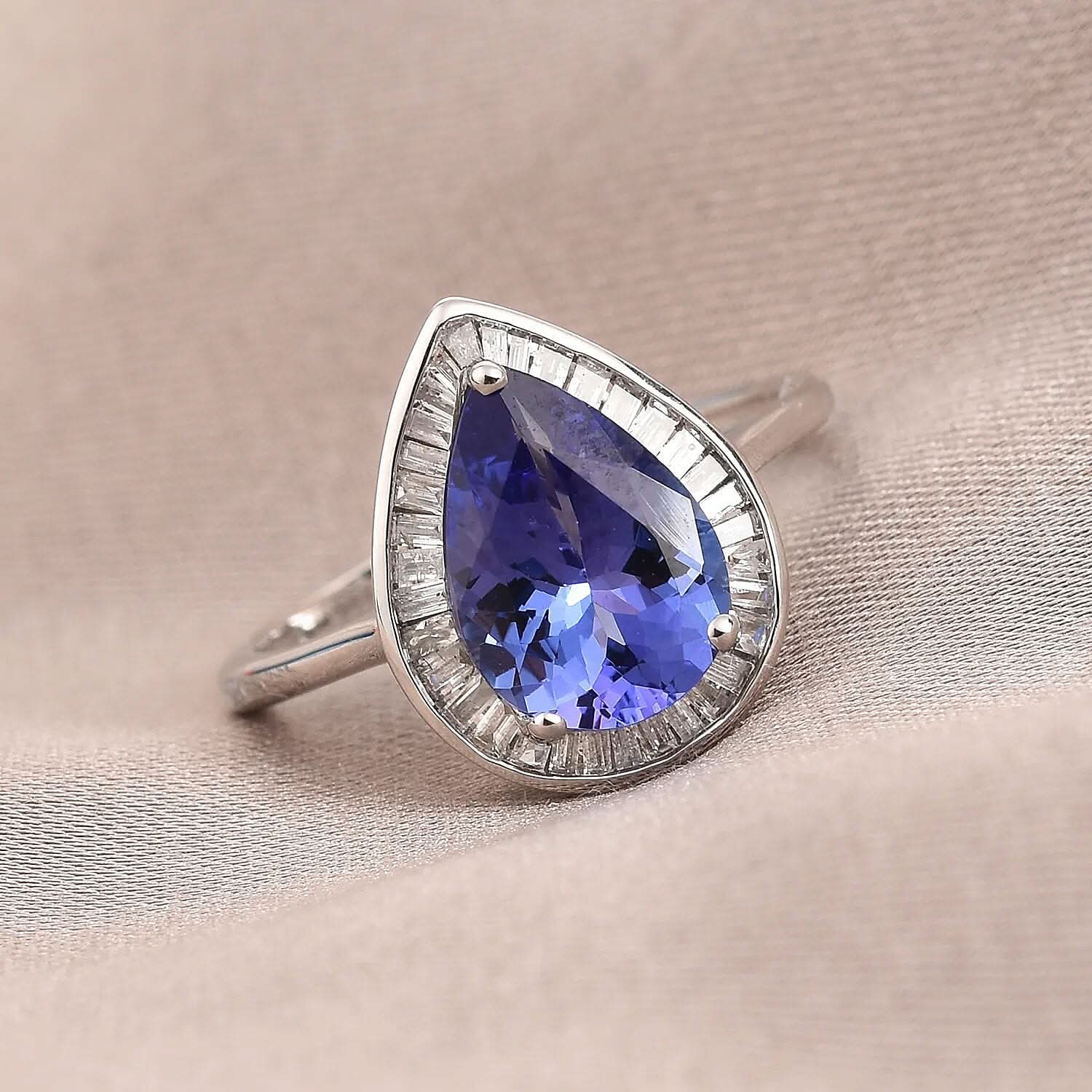 LUXORO 10K White Gold Premium Tanzanite and Diamond Halo Ring 2 Grams 2.30 ctw (2)