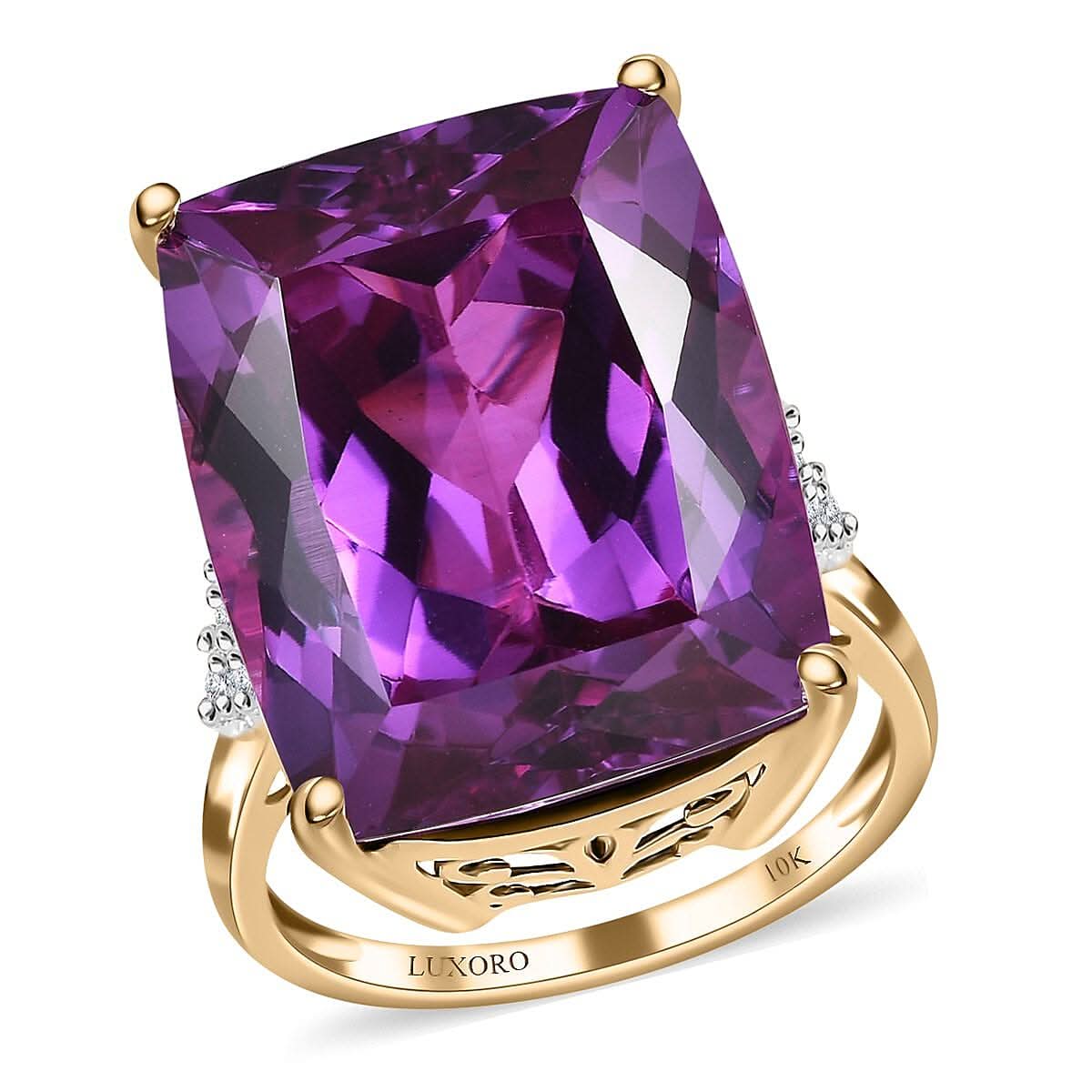 Luxoro 10K Yellow Gold Lab Grown Color Change Sapphire and Moissanite Ring (Size 10.0) 30.00 ctw
