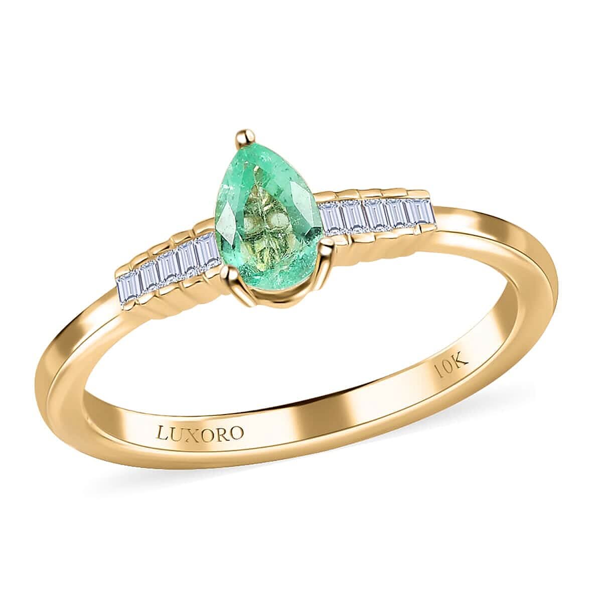 Luxoro 14K Yellow Gold AAA Boyaca Colombian Emerald and G-H I2 Diamond Ring 0.50 ctw
