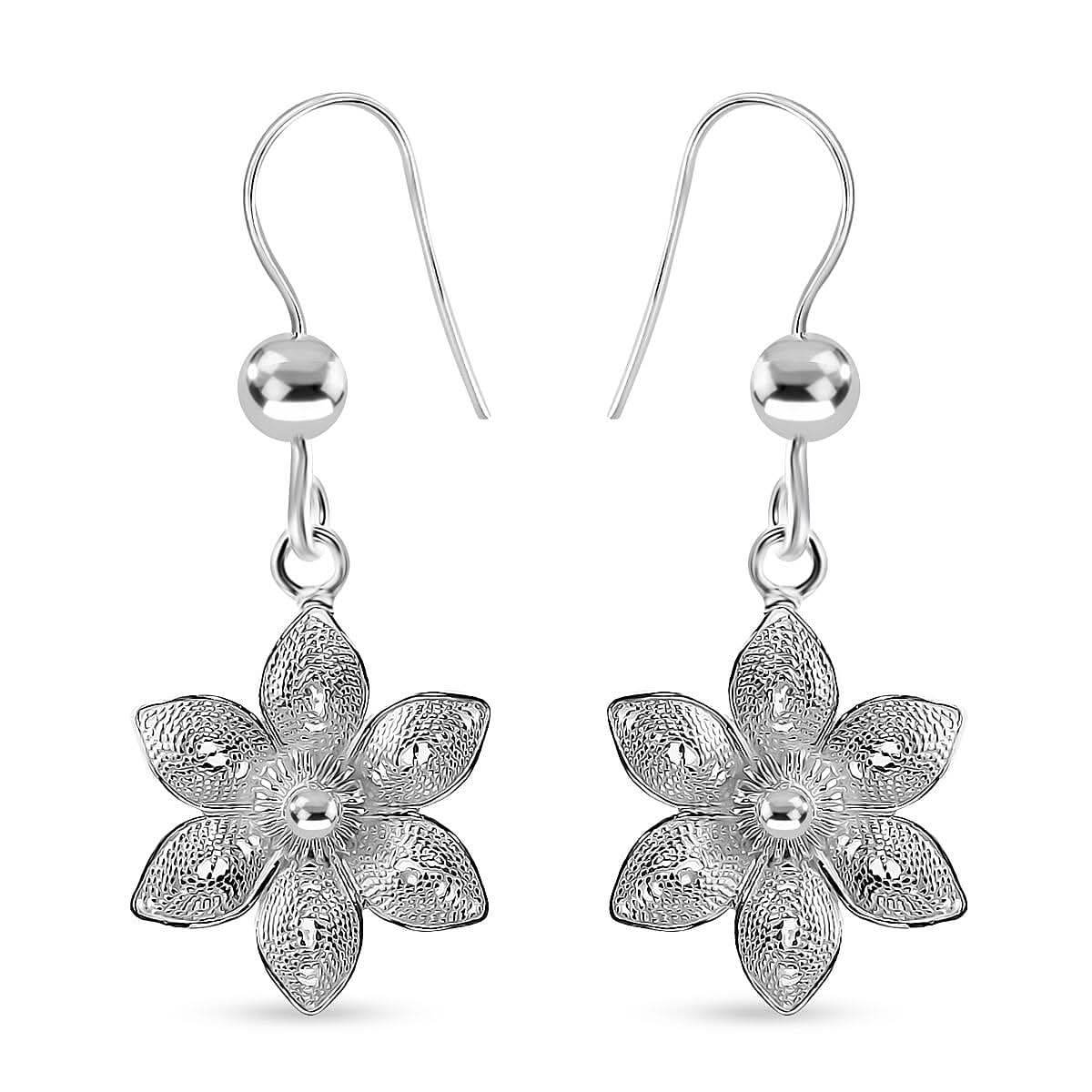 Artistry Tarakashi Collection Sterling Silver Flower Earrings 3 Grams
