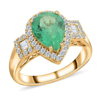 Doorbuster Certified and Appraised Iliana 18K Yellow Gold AAA Boyaca Colombian Emerald and SI Diamond Ring (Size 10.0) 6.30 Grams 2.25 ctw