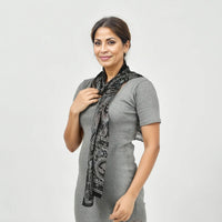 Printed 100% Silk oblong Scarf Color : Black Size :   20 x 65  Inch