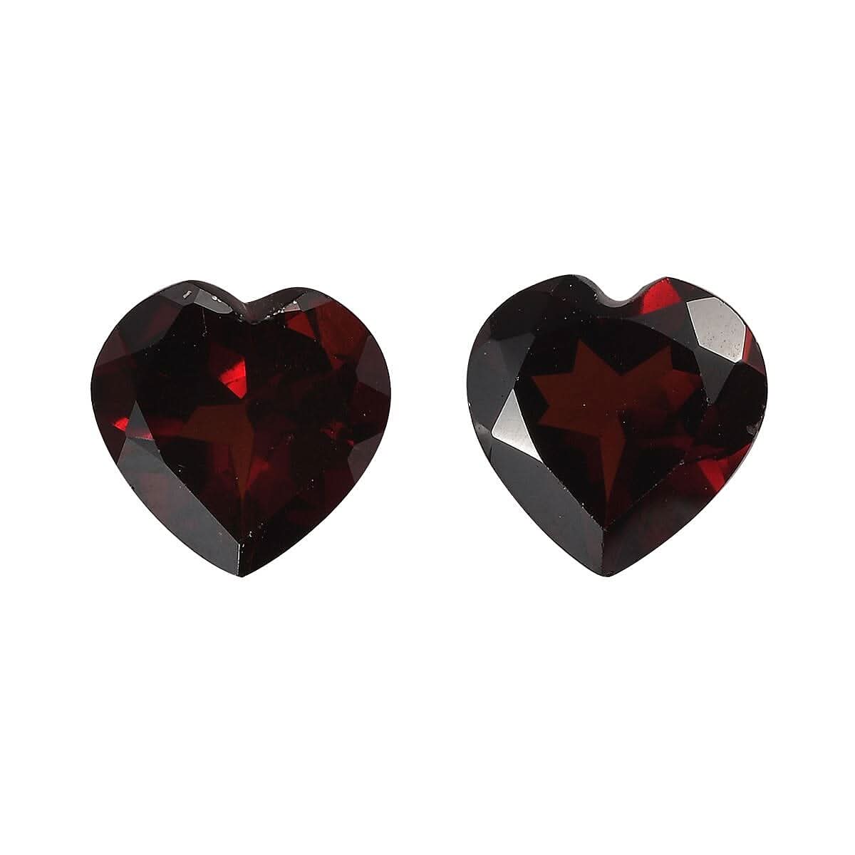 AA Mozambique Garnet Set of 2 (Hrt 8 mm) 3.46 ctw Loose gemstone