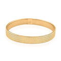 Italian 8.6mm Flat Mesh Stretch Bangle Bracelet in 10K Yellow Gold 2.23 Grams - Sticky add to cart bar