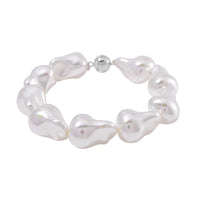 Doorbuster White Shell Pearl Bracelet in Stainless Steel (8.50 In)