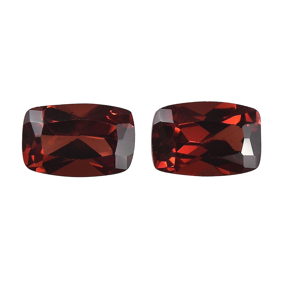AA Mozambique Garnet Set of 2 (Cush 6x4 mm) 1.51 ctw
