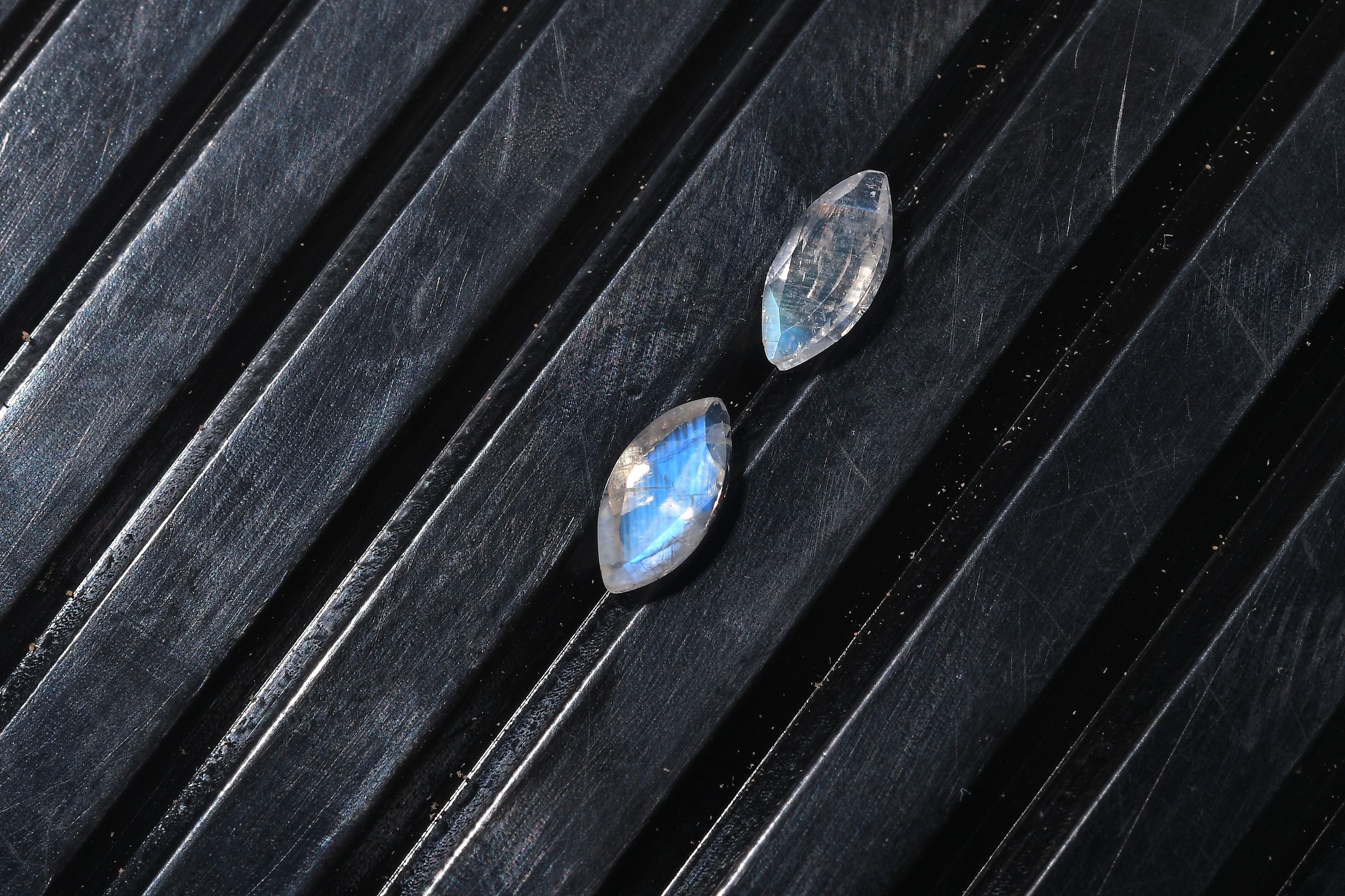Rainbow Moonstone (Mrq 6x3 mm) 0.24 ctw Loose Gemstone