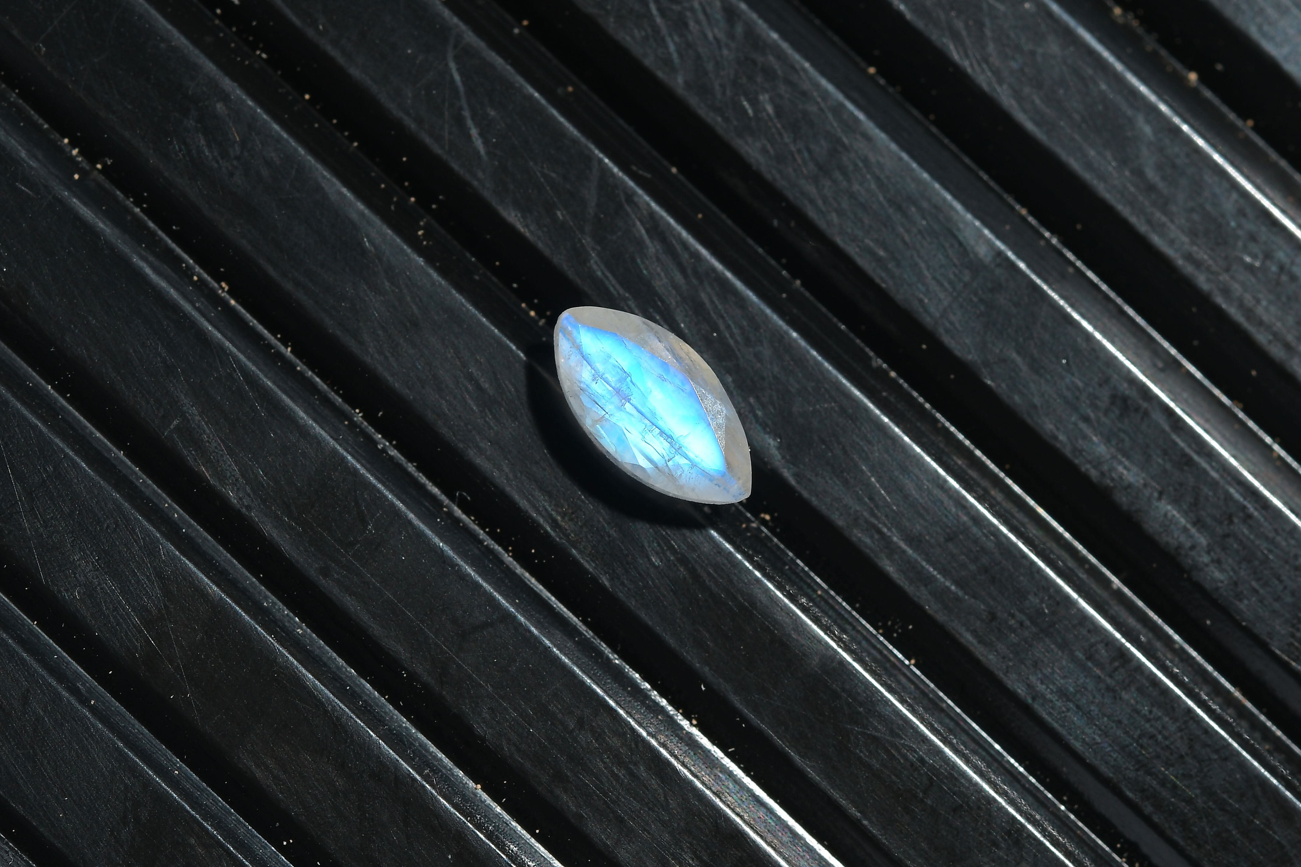 Rainbow Moonstone (Mrq 8x4 mm) 0.48 ctw Loose Gemstone