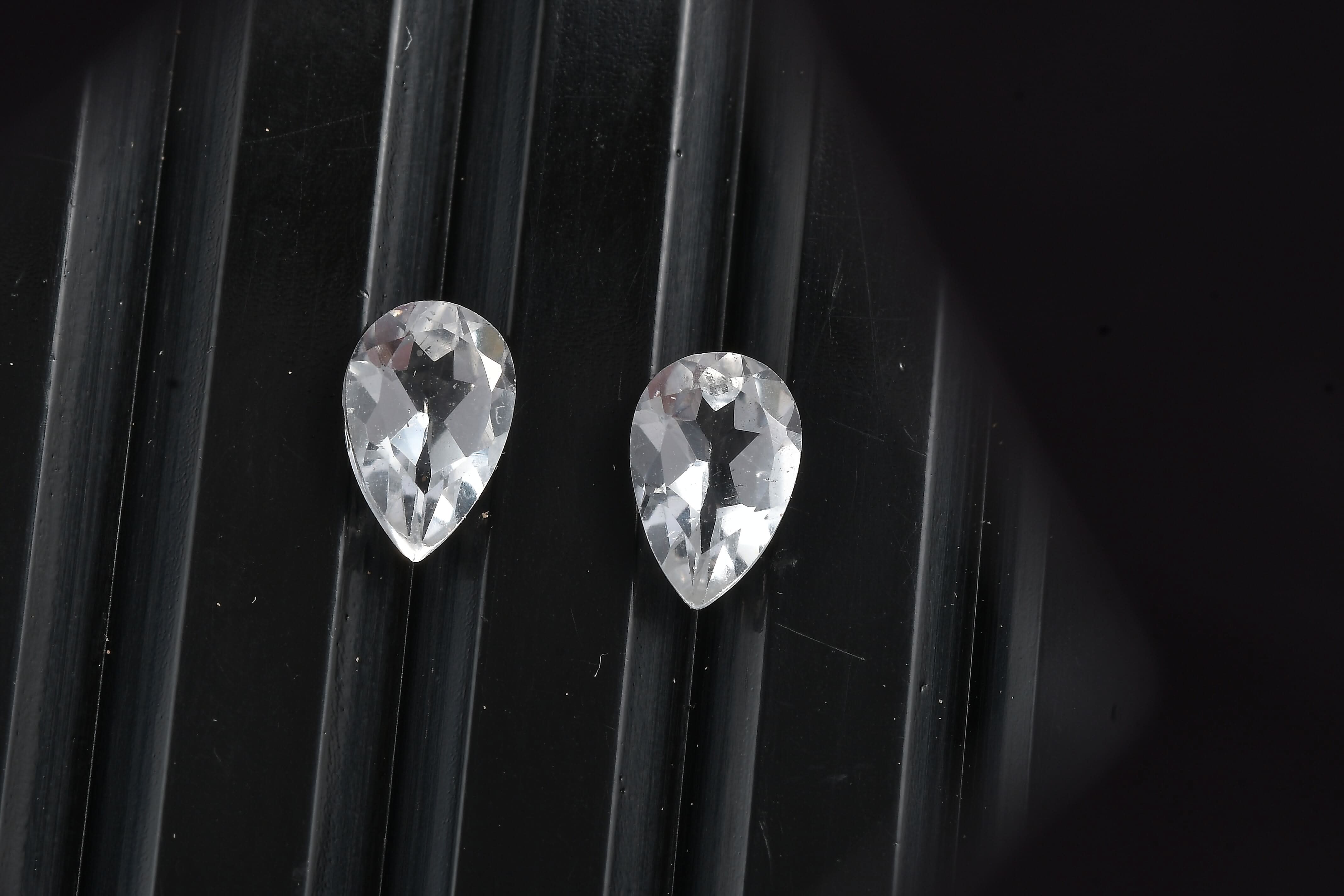 White Topaz (Pear 6x4 mm) 0.91 ctw Loose Gemstone