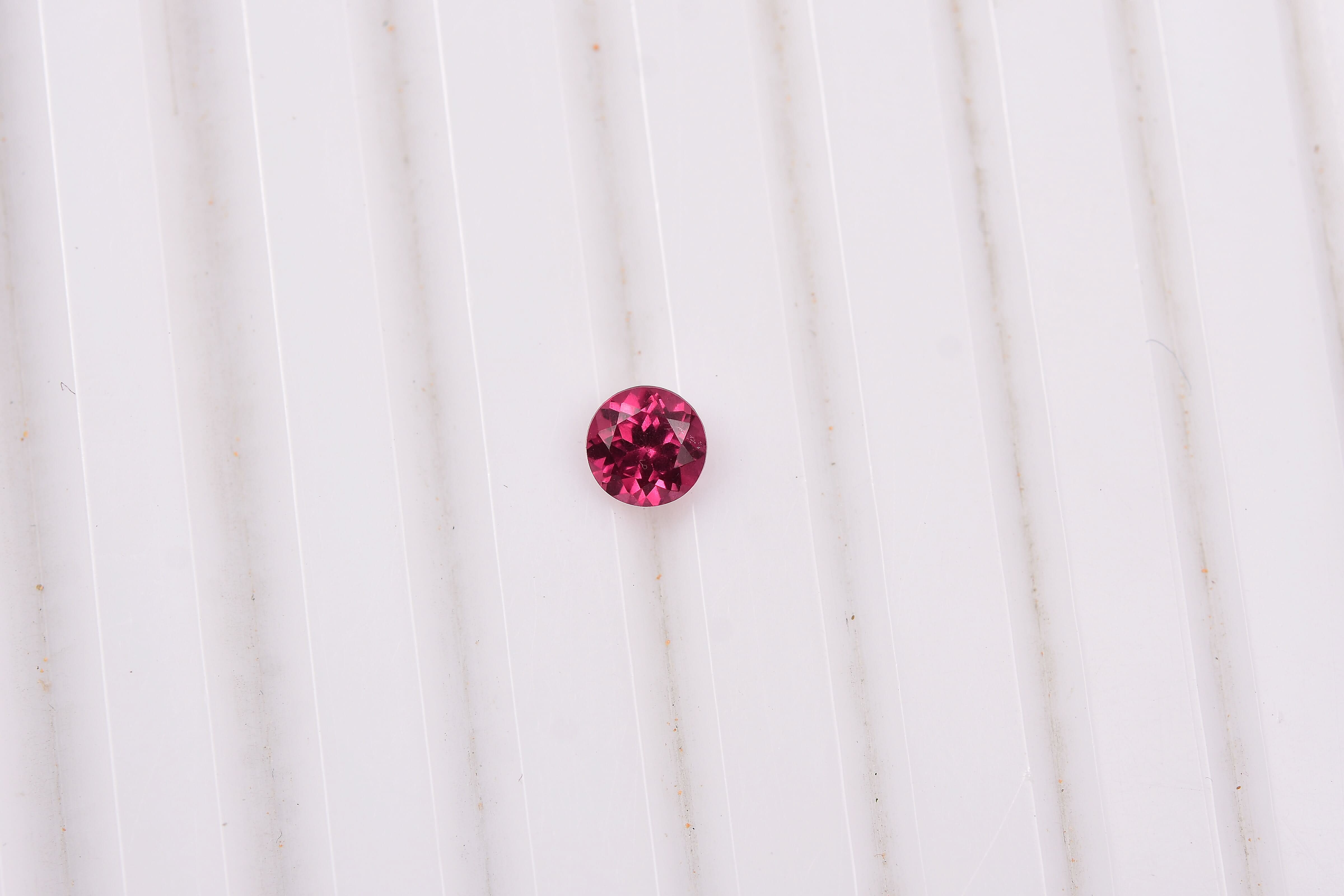 AA Tanzanian Wine Garnet (Rnd 5 mm) 0.60 ctw Loose Gemstone