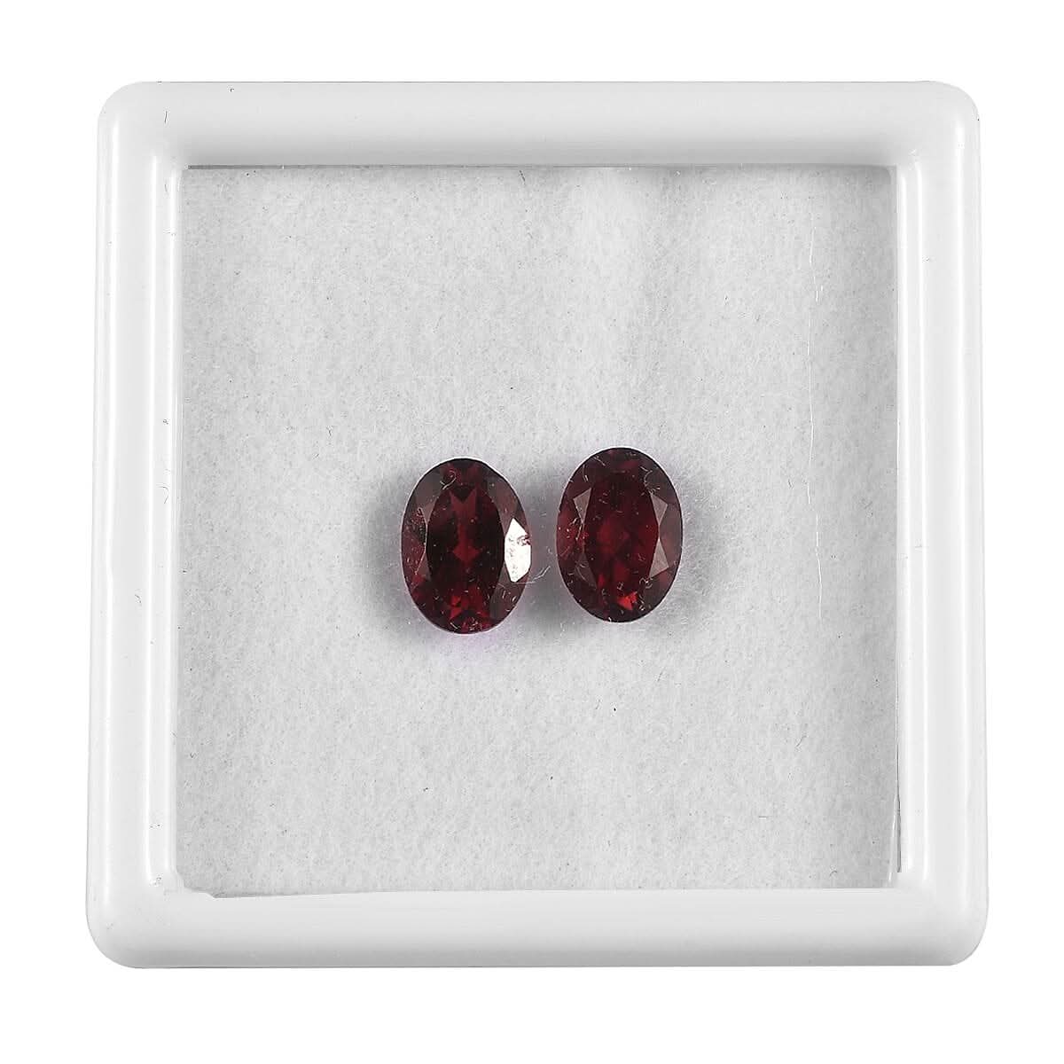 Mozambique Garnet Set of 2 (Ovl 8x6 mm) 2.43 ctw Loose Gemstone