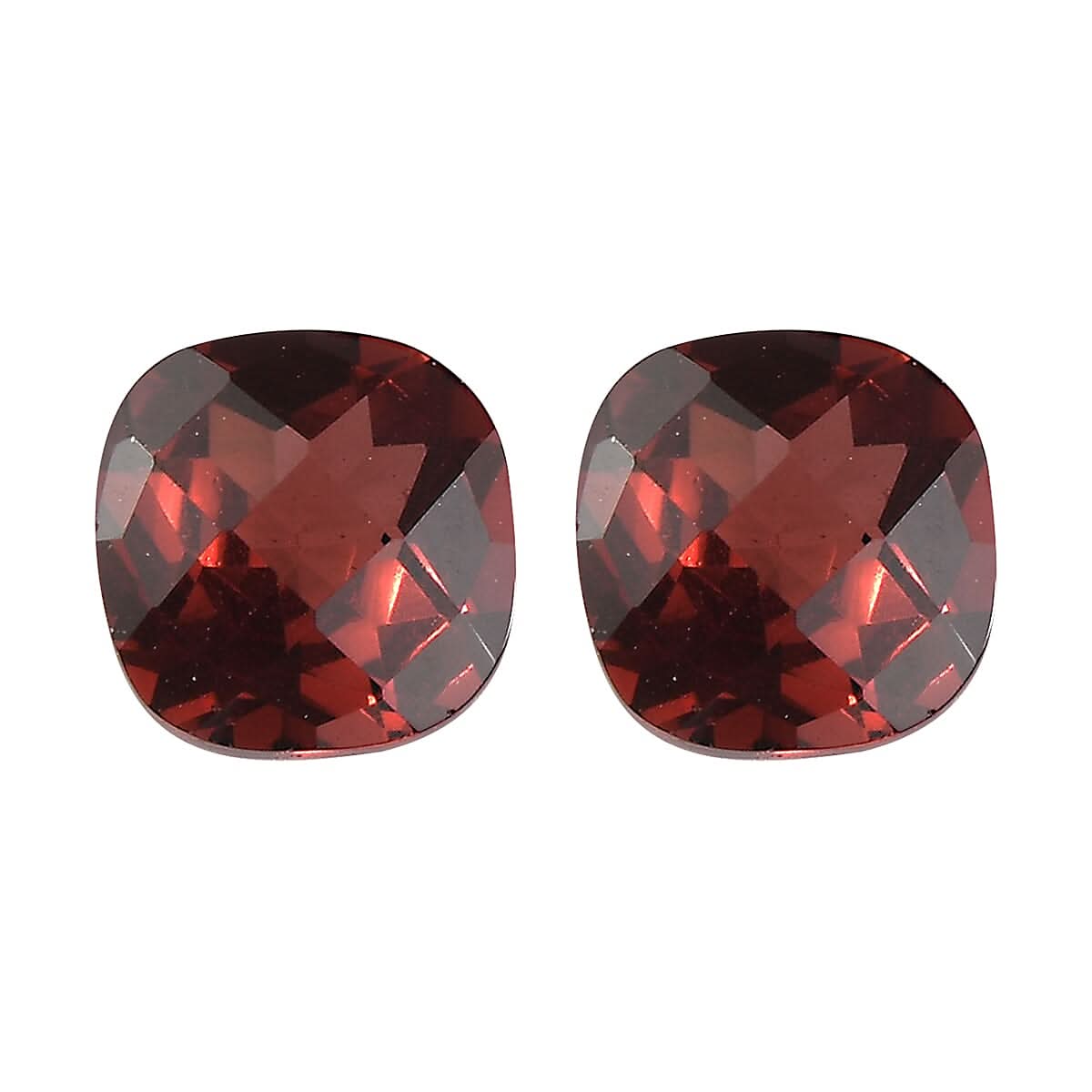 Set of 2 AA Mozambique Garnet (Cushion 5x5 mm) 1.23 ctw